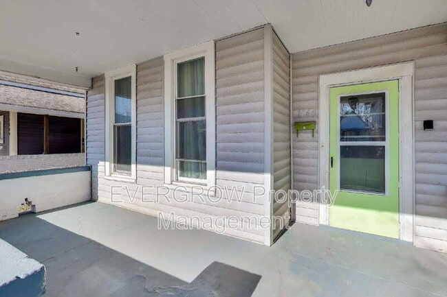 Building Photo - 1140 Hoyt Ave