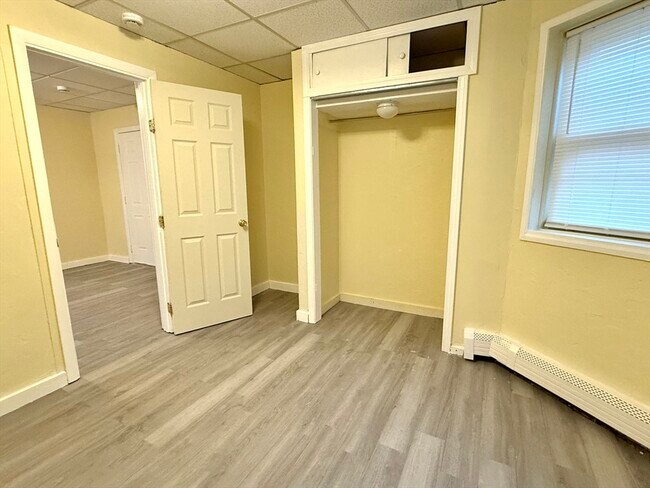 Building Photo - 47 Williams St