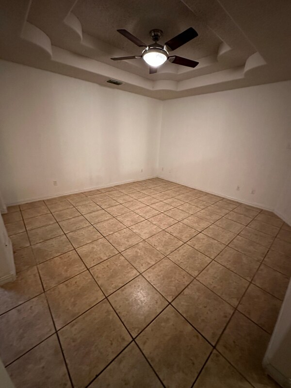 Building Photo - 409 Gaucho Ln