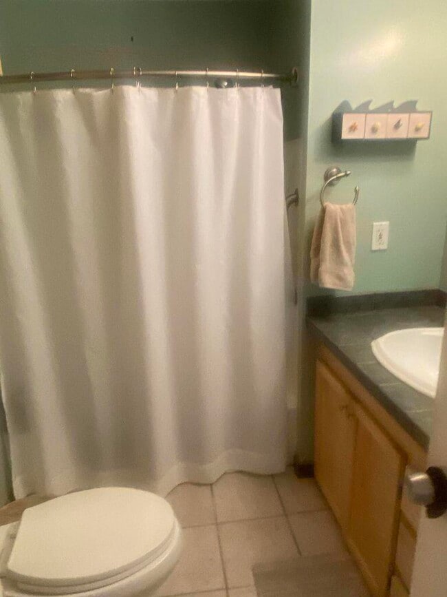 Building Photo - 17 Madrid Ln