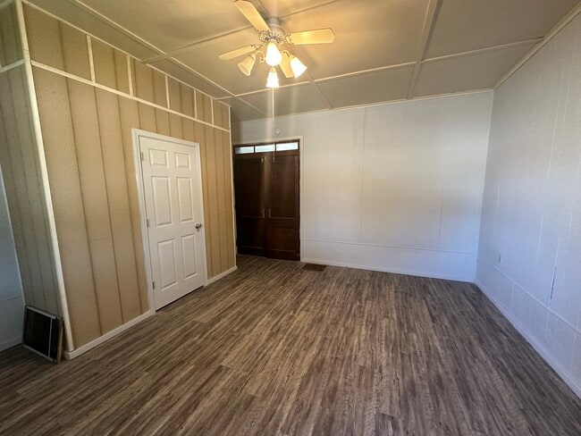 Building Photo - 19 Elizabeth St