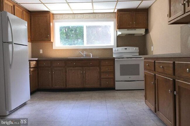 Building Photo - 2472 Waynesboro Pike