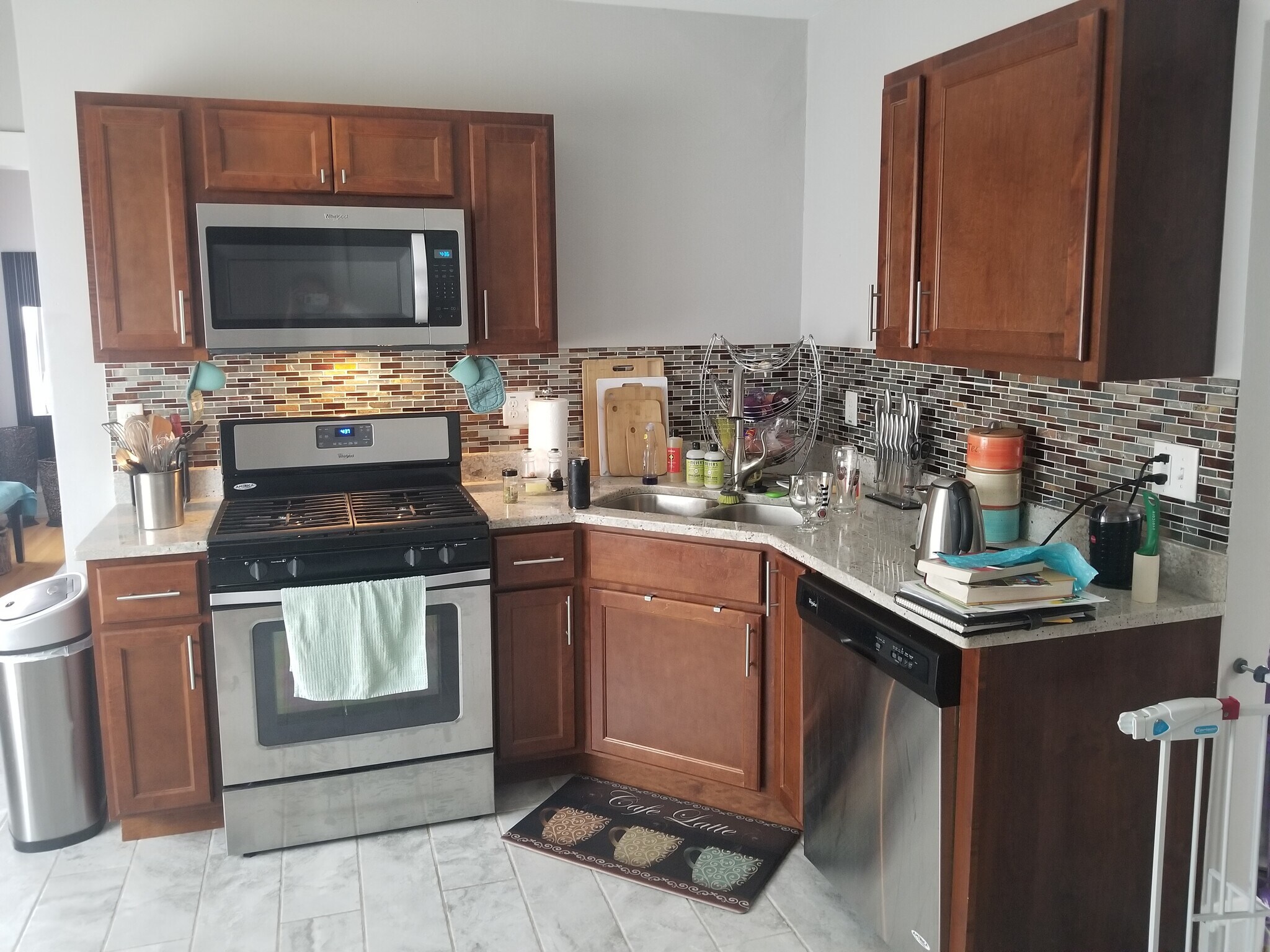 Kitchen - 4516 N Bartlett Ave
