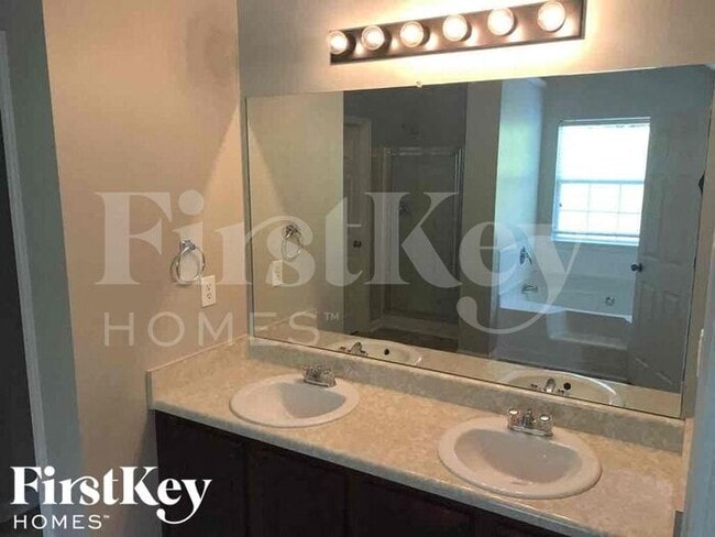 Building Photo - 79 Birchfield Ct