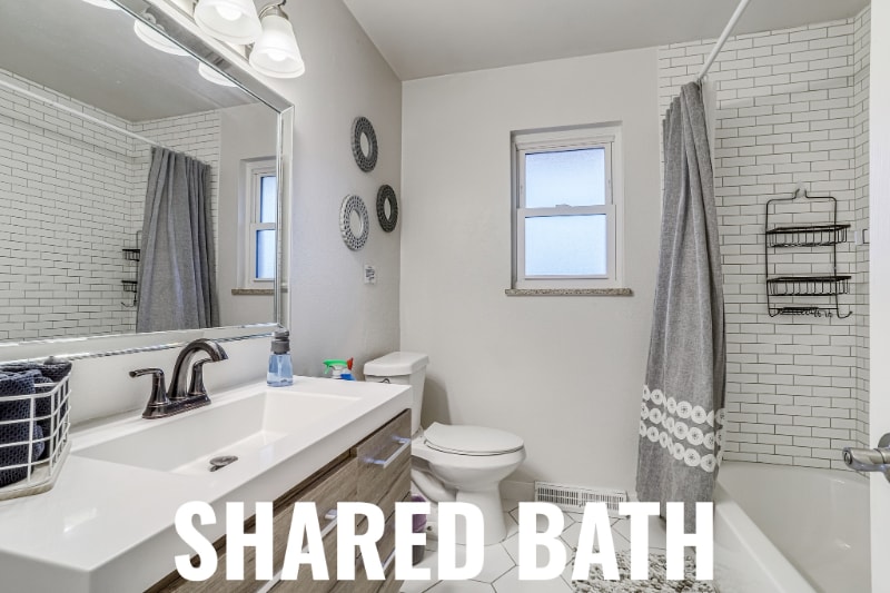 Building Photo - 2860 S Golden Way