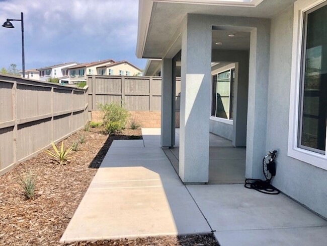 Building Photo - Beautiful 3-Bedroom Home in Russell Ranch ...