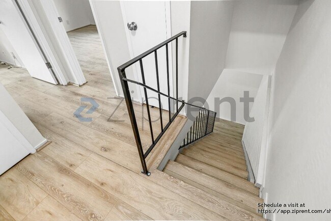 Building Photo - 5730 Allen Ave