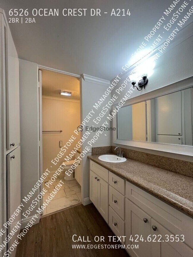 Building Photo - 6526 Ocean Crest Dr