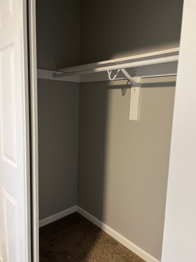 Building Photo - 4920 Drayton Rd