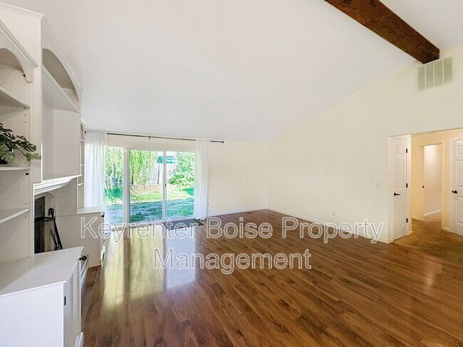 Building Photo - 6503 W Baron Dr