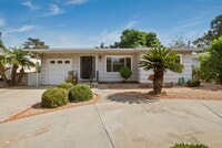 Building Photo - Large 3 Bedroom 2 Bathroom House in La Mesa!