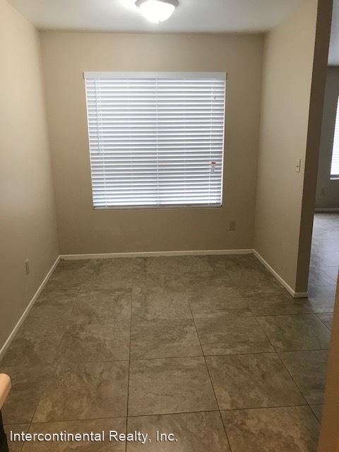 Building Photo - 3104 Brookfield Loop