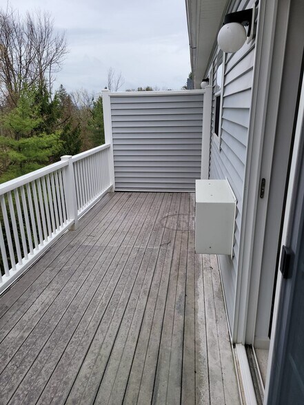 Balcony - 1307 Dryden Rd
