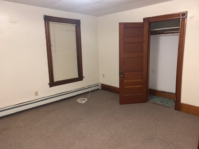 Building Photo - 494 Pleasant St