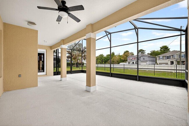 Building Photo - 1374 Lexington Ave