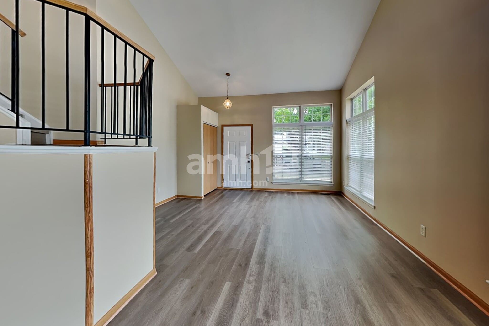 Building Photo - 14233 S Hillsdale Ct