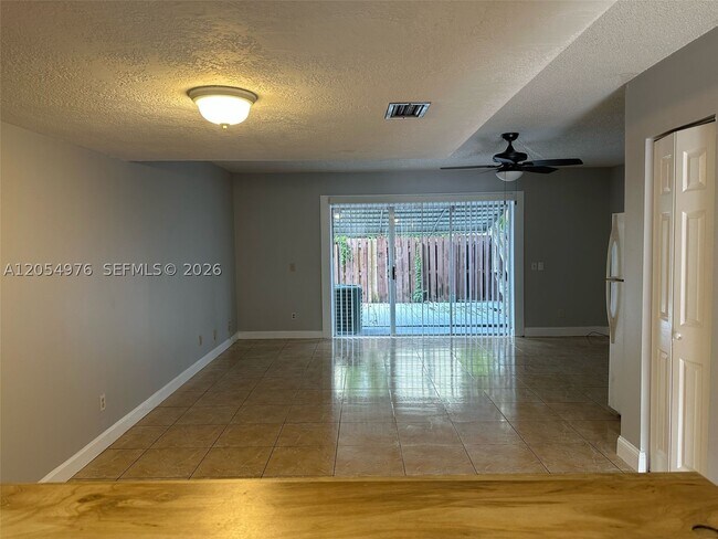 Building Photo - 4159 SW 66th Ln