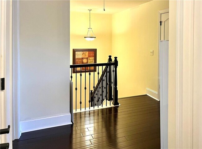 Building Photo - 440 Highgate Dr