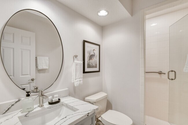 Building Photo - Luxury 3-bedroom - 4 bath with garage