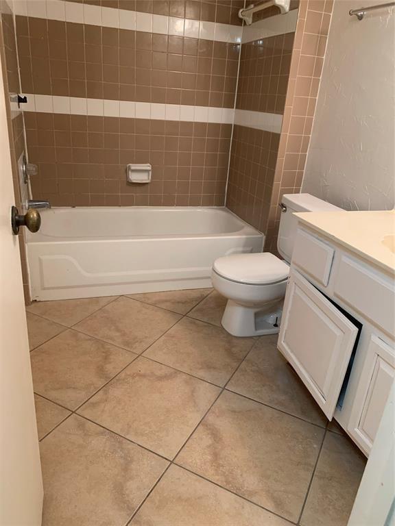 Building Photo - 200 Pecan Dr