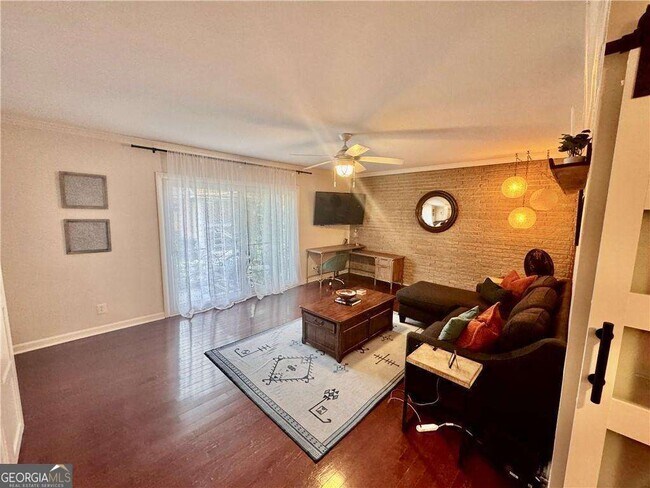 Building Photo - 1230 Woodland Ave NE