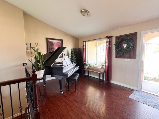Building Photo - 2959 W Rim Rock Dr
