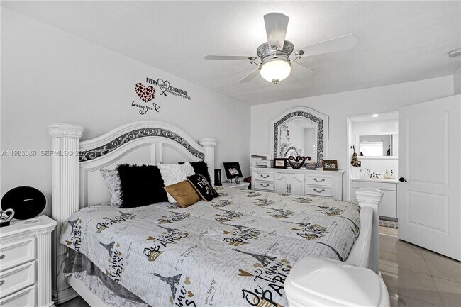 Building Photo - 13715 Kendale Lakes Cir