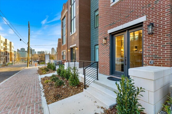 Building Photo - The Best Address in Germantown — Fully Furnished Executive Townhome, Move-In Ready | $8,995/Mo