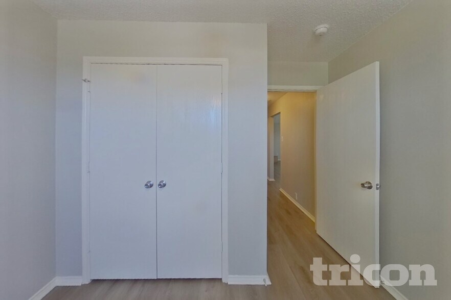 Building Photo - 12212 Rolling Ridge Dr