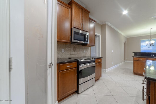 Building Photo - 732 Castledale Ct