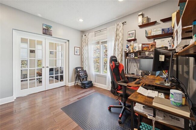 Building Photo - 1005 Autumn Woods Dr