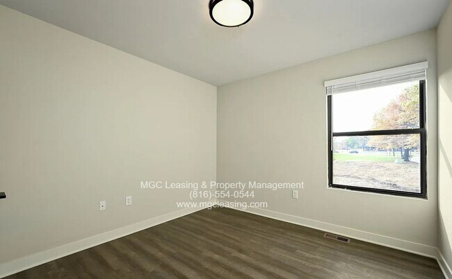 Building Photo - 255-261 Beech Rd