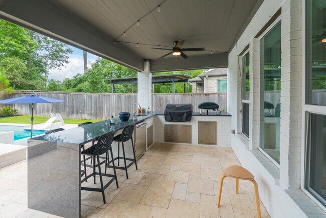 Building Photo - 63 Perennial Cyn Dr