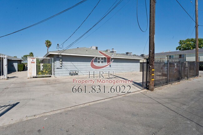 Building Photo - 2905 S Chester Ave
