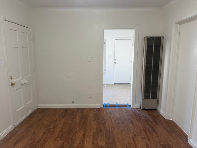 Building Photo - 6811 Chanslor Ave