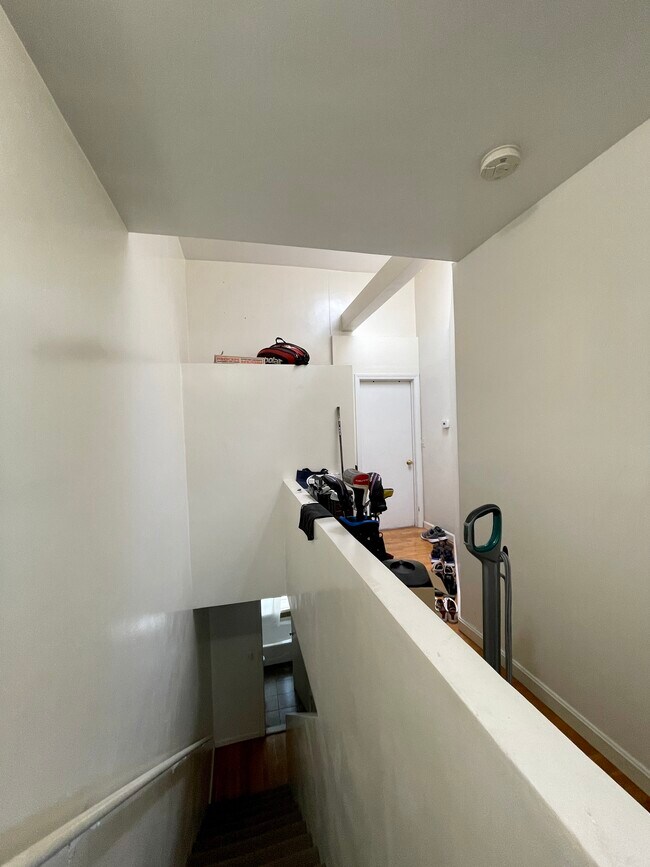 Building Photo - 6 Hingham St