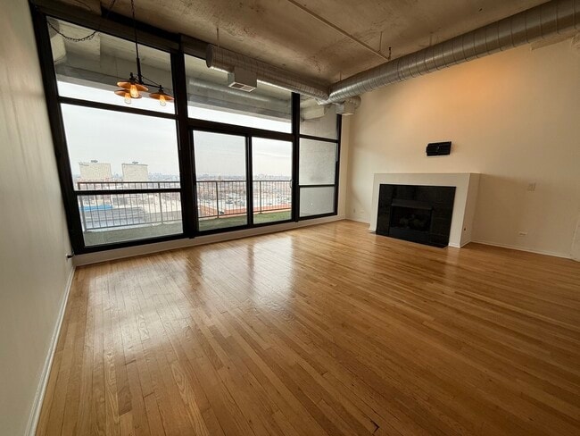 Building Photo - 1530 S State St