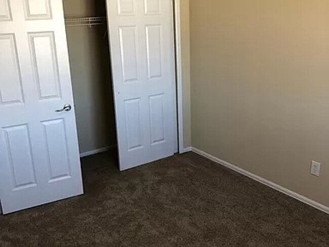 Building Photo - Amazing Home in Desirable District 20 – No...