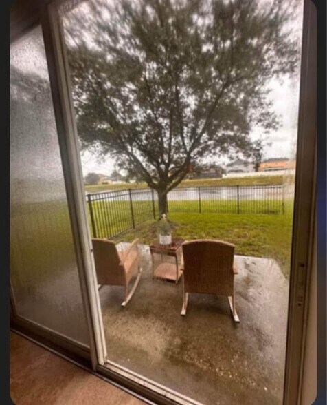 Building Photo - 4887 Adair Oak Dr