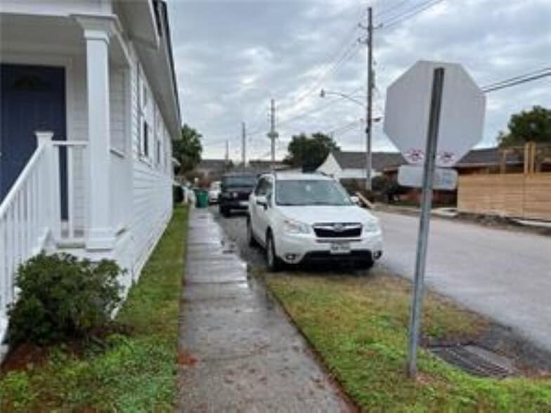 Side - 132 Nursery Ave