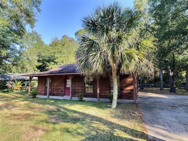 Building Photo - 9216 Pointe Aux Chenes Rd