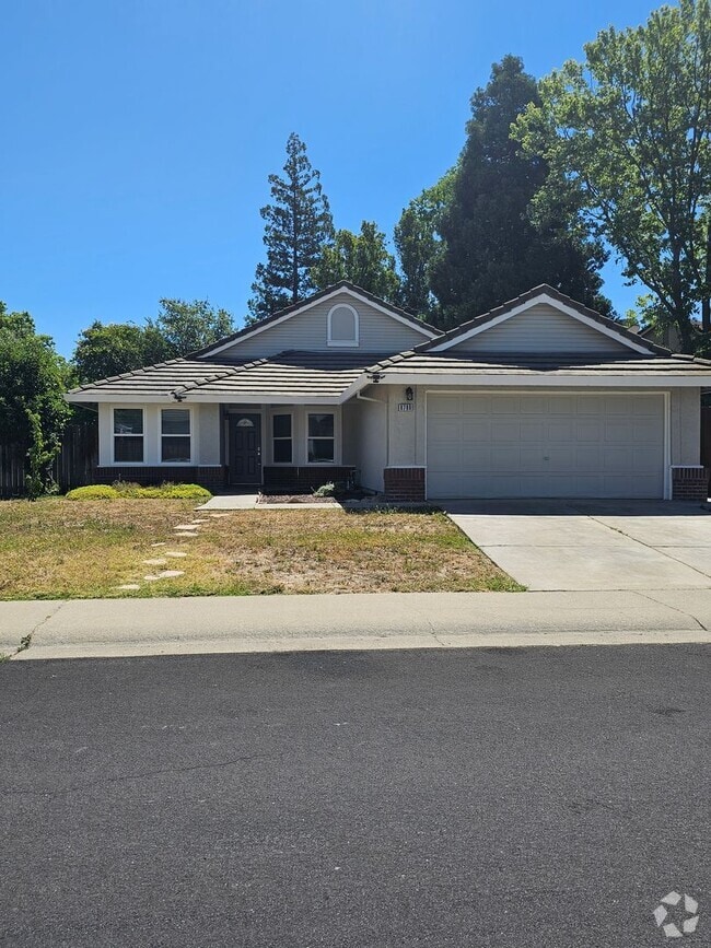 Building Photo - Beautiful Newly Remodeled Home Available Now!