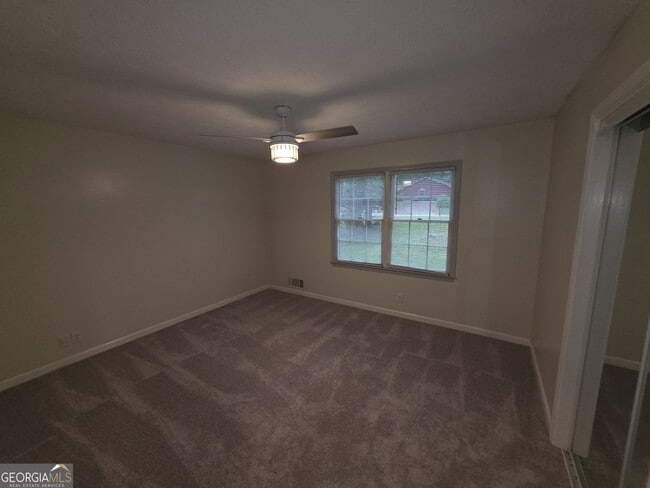 Building Photo - 3973 Woodland Cir SE