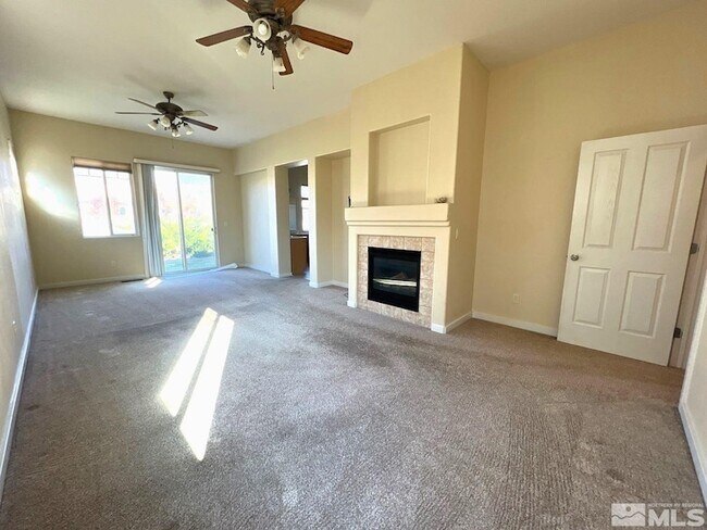 Building Photo - 5555 Sawgrass Ln