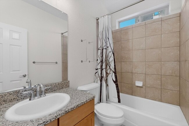 Building Photo - 4 Avenida Vista Esquisita