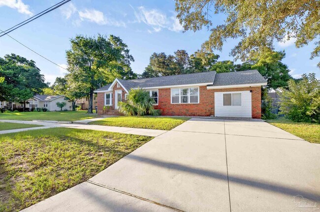 Building Photo - 1410 W Gregory St