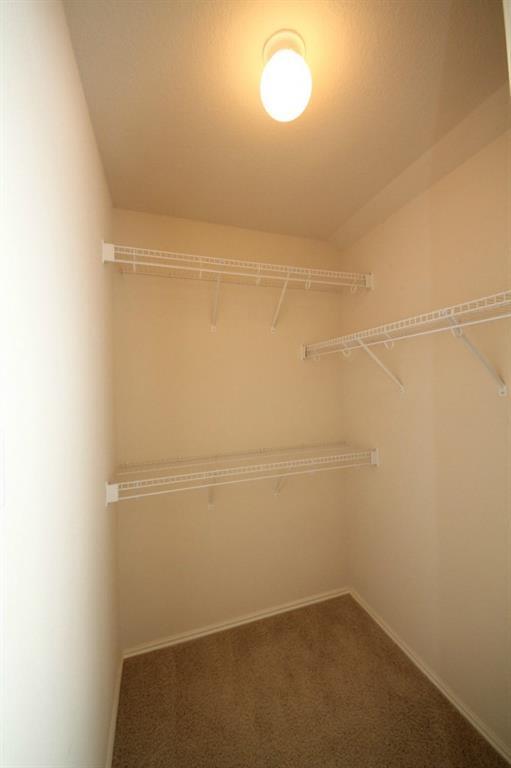 Building Photo - 16100 S Great Oaks Dr