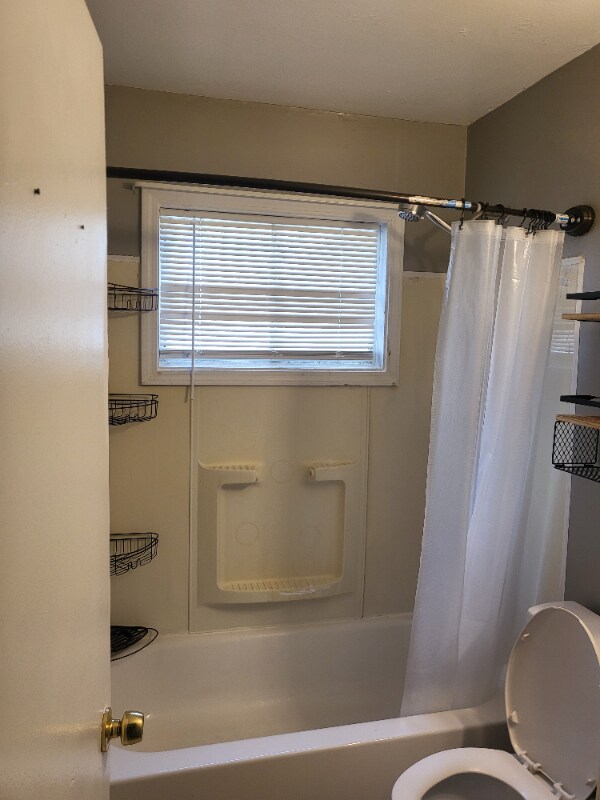 Building Photo - 3820 Kenard Ct
