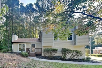 Building Photo - 3117 Calumet Cir NW