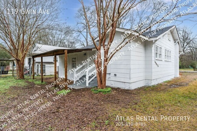 Building Photo - Charming & Newly Renovated 3-Bedroom Home ...